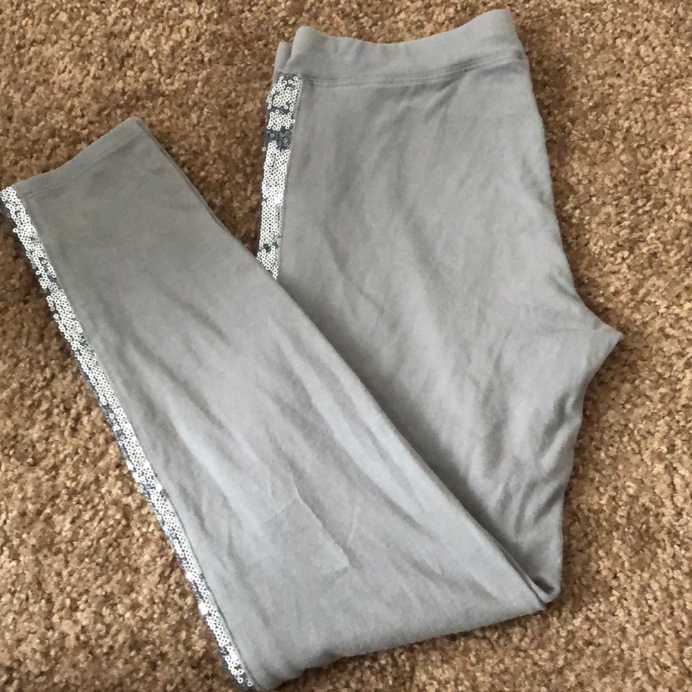 Grey leggings